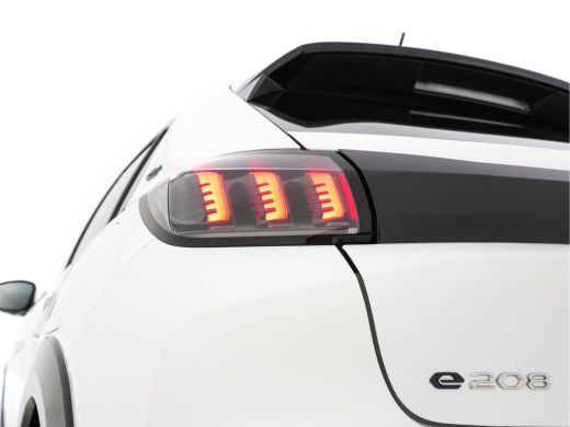 Peugeot e-208 EV GT 350 50 kWh [ 3-Fase ] (INCL-BTW) *PANO | FULL-LED | DIGI-COCKPIT | BLINDSPOT | CAMERA | LEA... ActivLease financial lease