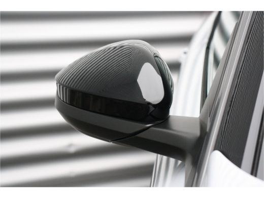 Peugeot E-3008 Peugeot 73KWH GT 214PK / NAVI / LEDER / CLIMA / FULL-LED / 20" LMV / KEYLESS / 360° CAMERA / ADAP... ActivLease financial lease