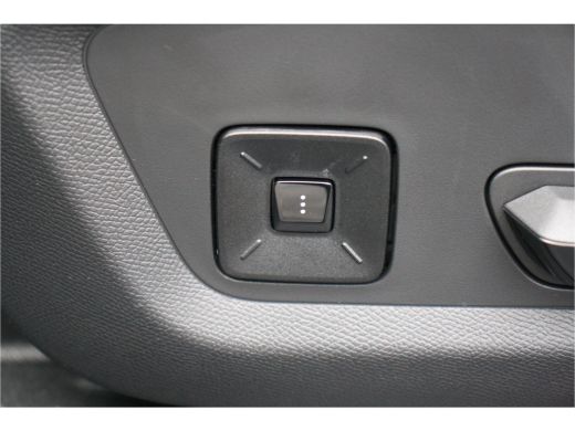 Peugeot E-3008 Peugeot 73KWH GT 214PK / NAVI / LEDER / CLIMA / FULL-LED / 20" LMV / KEYLESS / 360° CAMERA / ADAP... ActivLease financial lease