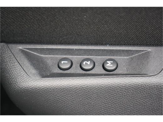 Peugeot E-3008 Peugeot 73KWH GT 214PK / NAVI / LEDER / CLIMA / FULL-LED / 20" LMV / KEYLESS / 360° CAMERA / ADAP... ActivLease financial lease