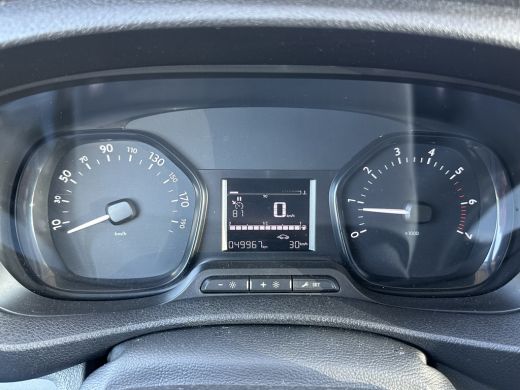 Peugeot Expert 1.5 BlueHDI 102 PK / L2H1 / TREKHAAK / AIRCO / CRUISE / BLUETOOTH ActivLease financial lease