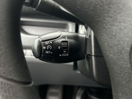 Peugeot Expert 1.5 BlueHDI 102 PK / L2H1 / TREKHAAK / AIRCO / CRUISE / BLUETOOTH ActivLease financial lease