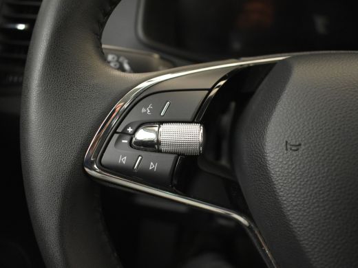 Skoda Karoq 1.5 TSI ACT Business Edition l Camera l Apple Car Play l Navigatie l Elektr. Inklapbare spiegels ... ActivLease financial lease
