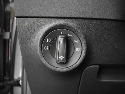 Skoda Karoq 1.5 TSI ACT Business Edition l Camera l Apple Car Play l Navigatie l Elektr. Inklapbare spiegels ... ActivLease financial lease
