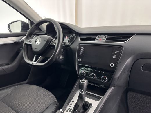 Skoda Octavia Combi 1.6 TDI Greentech Clever Edition Aut. *LEATHER-FABRIC | NAVI-FULLMAP | COMFORT-SEATS | DAB+... ActivLease financial lease