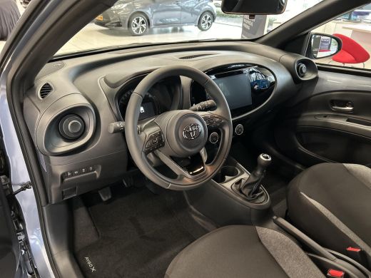 Toyota Aygo X 1.0 VVT-i MT Play ActivLease financial lease