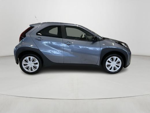 Toyota Aygo X 1.0 VVT-i MT Play ActivLease financial lease
