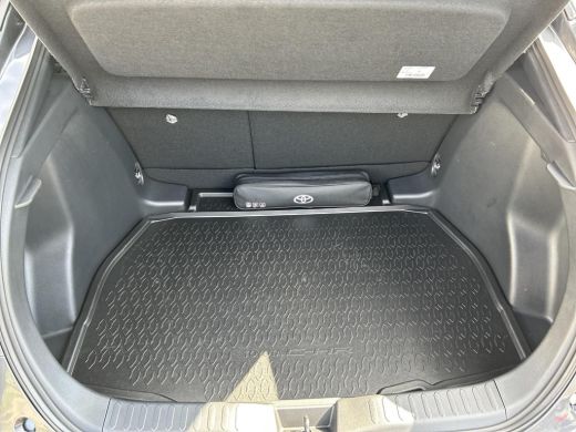 Toyota C-HR 1.8 Hybrid 140 Dynamic (Navigatie - Elektrische achterklep) ActivLease financial lease