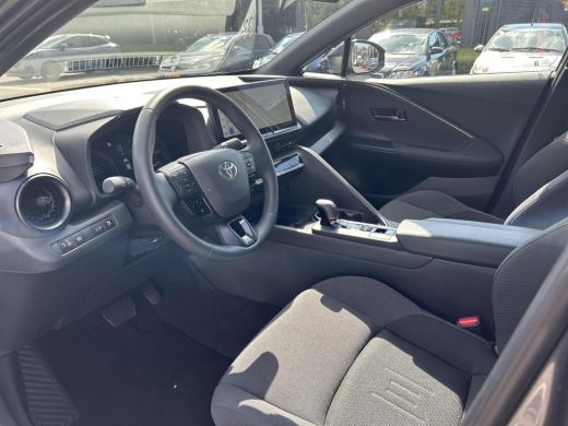 Toyota C-HR 1.8 Hybrid 140 Dynamic (Navigatie - Elektrische achterklep) ActivLease financial lease