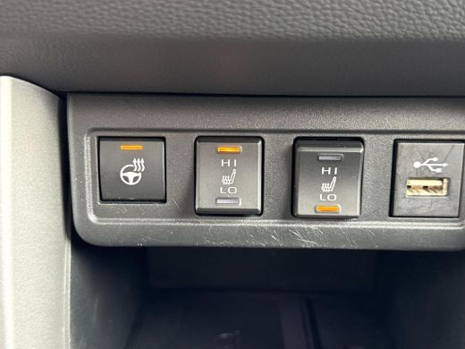 Toyota Corolla Cross Hybrid 200 Dynamic **NAVIGATIE/ STOEL EN STUURWIELVERWARMING/ PARKEERSENSOREN VOOR EN ACHTER/ 36 ... ActivLease financial lease
