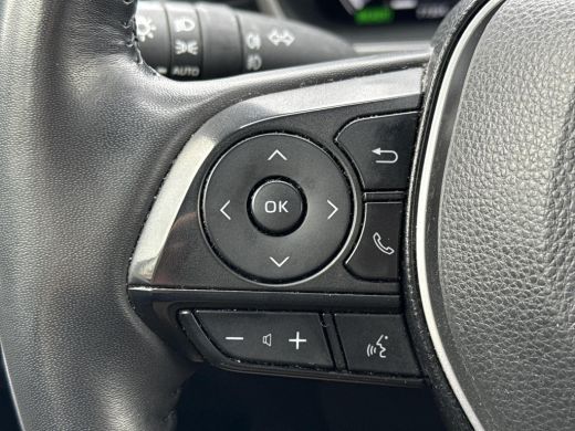 Toyota Corolla Cross Hybrid 200 Dynamic **NAVIGATIE/ STOEL EN STUURWIELVERWARMING/ PARKEERSENSOREN VOOR EN ACHTER/ 36 ... ActivLease financial lease