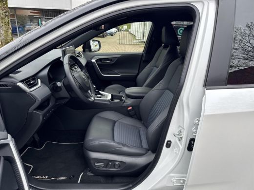 Toyota RAV4 2.5 Hybrid AWD Style | 06-10141018 Voor meer Informatie ActivLease financial lease