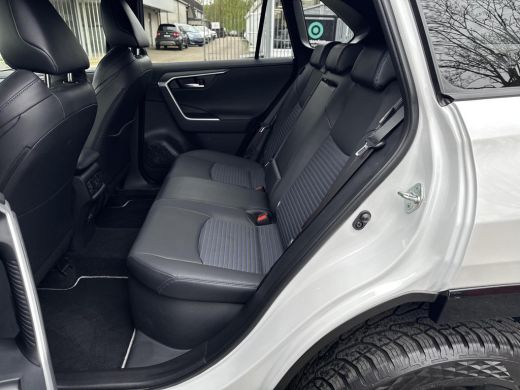 Toyota RAV4 2.5 Hybrid AWD Style | 06-10141018 Voor meer Informatie ActivLease financial lease