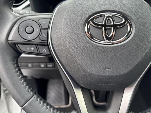 Toyota RAV4 2.5 Hybrid AWD Style | 06-10141018 Voor meer Informatie ActivLease financial lease
