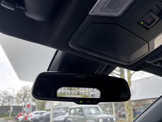 Toyota RAV4 2.5 Hybrid AWD Style | 06-10141018 Voor meer Informatie ActivLease financial lease