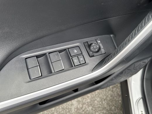 Toyota RAV4 2.5 Hybrid AWD Style | 06-10141018 Voor meer Informatie ActivLease financial lease