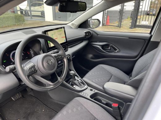 Toyota Yaris 1.5 Hybrid 115 First Edition ActivLease financial lease