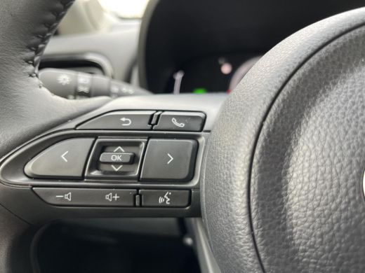 Toyota Yaris 1.5 Hybrid 115 First Edition ActivLease financial lease
