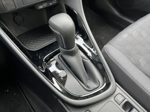 Toyota Yaris 1.5 Hybrid 115 First Edition ActivLease financial lease
