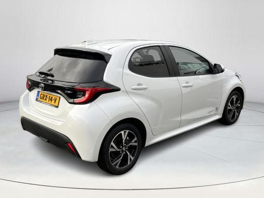Toyota Yaris 1.5 Hybrid 115 First Edition ActivLease financial lease