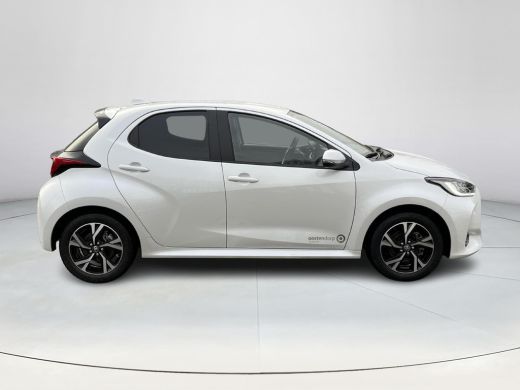 Toyota Yaris 1.5 Hybrid 115 First Edition ActivLease financial lease