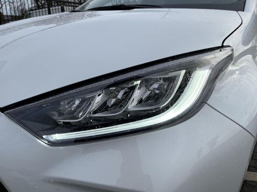 Toyota Yaris 1.5 Hybrid 115 First Edition ActivLease financial lease
