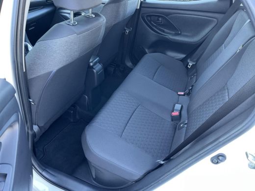 Toyota Yaris 1.5 Hybrid Dynamic | Apple CarPlay/Android auto | Achteruitrijcamera | Parkeersensoren achter ActivLease financial lease