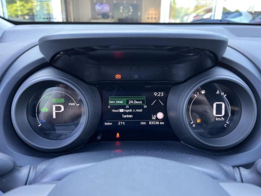 Toyota Yaris 1.5 Hybrid Dynamic | Apple CarPlay/Android auto | Achteruitrijcamera | Parkeersensoren achter ActivLease financial lease
