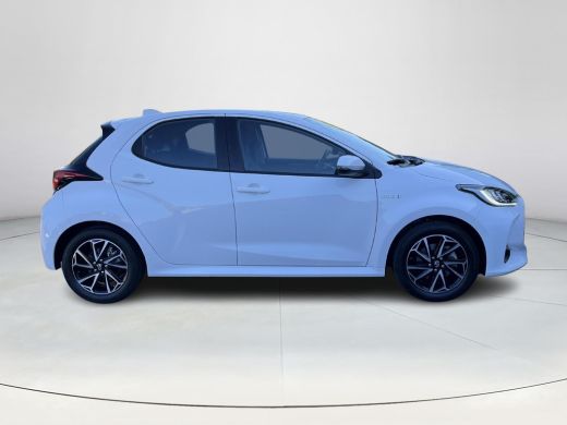 Toyota Yaris 1.5 Hybrid Dynamic | Apple CarPlay/Android auto | Achteruitrijcamera | Parkeersensoren achter ActivLease financial lease