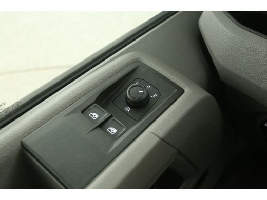 Volkswagen Crafter 30 2.0 TDI L3H3 140PK Airco Cruise Parkeersensoren 3 Persoons Elektrpakket ActivLease financial lease