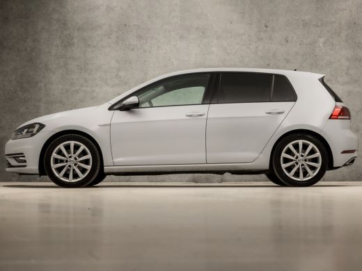 Volkswagen Golf 1.5 TSI Sportline (VIRTUAL COCKPIT, 4 CILINDER, APPLE CARPLAY, GROOT NAVI, ALCANTARA SPORTSTOELEN... ActivLease financial lease