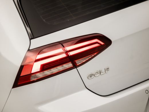 Volkswagen Golf 1.5 TSI Sportline (VIRTUAL COCKPIT, 4 CILINDER, APPLE CARPLAY, GROOT NAVI, ALCANTARA SPORTSTOELEN... ActivLease financial lease