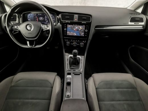 Volkswagen Golf 1.5 TSI Sportline (VIRTUAL COCKPIT, 4 CILINDER, APPLE CARPLAY, GROOT NAVI, ALCANTARA SPORTSTOELEN... ActivLease financial lease
