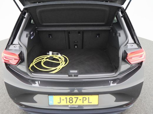 Volkswagen ID.3 First Max 58 kWh 204 Pk | Adaptive Cruise | Panoramadak | Camera | CarPlay | Navigatie | Stoelver... ActivLease financial lease