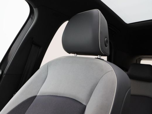 Volkswagen ID.3 First Max 58 kWh 204 Pk | Adaptive Cruise | Panoramadak | Camera | CarPlay | Navigatie | Stoelver... ActivLease financial lease
