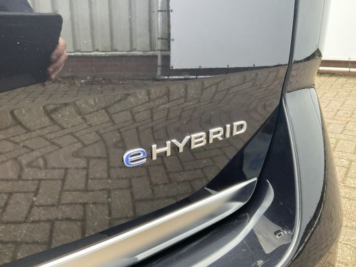 Volkswagen Multivan 7-Pers 1.4 eHybrid 266PK L2H1 tyle Carplay Electr.Schuifdeuren PHEV Plug-in ActivLease financial lease