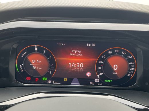 Volkswagen Multivan 7-Pers 1.4 eHybrid 266PK L2H1 tyle Carplay Electr.Schuifdeuren PHEV Plug-in ActivLease financial lease