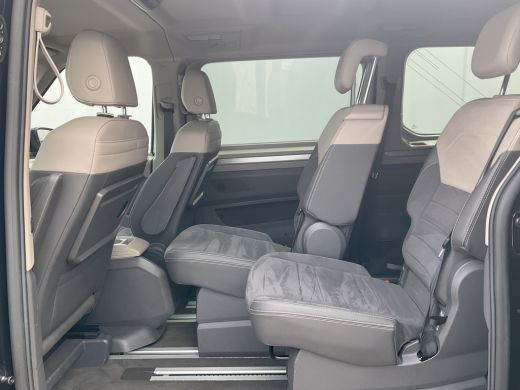 Volkswagen Multivan 7-Pers 1.4 eHybrid 266PK L2H1 tyle Carplay Electr.Schuifdeuren PHEV Plug-in ActivLease financial lease