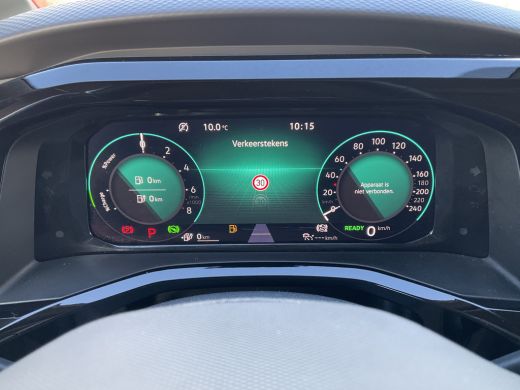 Volkswagen Multivan 7-Pers 1.4 eHybrid 266PK L2H1 tyle Carplay Electr.Schuifdeuren PHEV Plug-in ActivLease financial lease