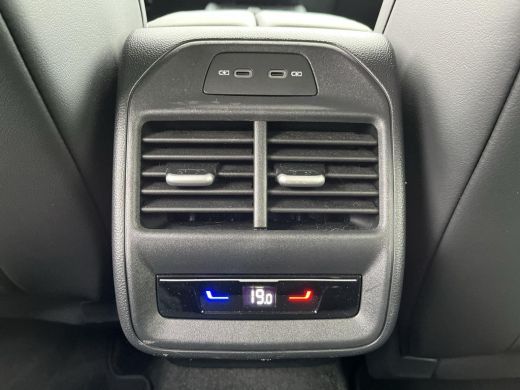 Volkswagen Passat Variant 1.5 eTSI Business | Trekhaak | ERGO | ACC | ActivLease financial lease