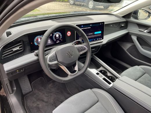 Volkswagen Passat Variant 1.5 eTSI Business | Trekhaak | ERGO | ACC | ActivLease financial lease