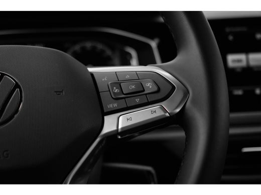 Volkswagen Polo Volkswagen R-Line Business | 'App-Connect' draadloze smartphone integratie | Achterbank in ongeli... ActivLease financial lease