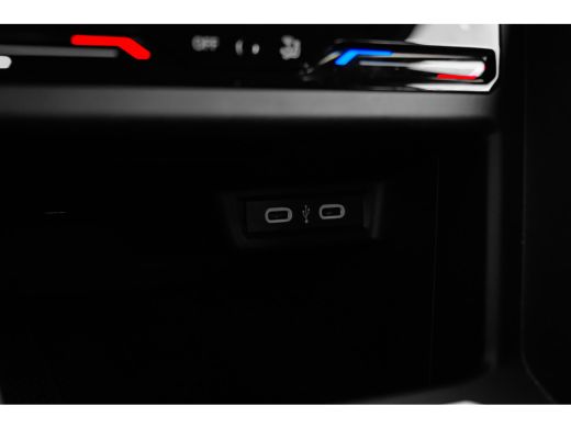 Volkswagen Polo Volkswagen R-Line Business | 'App-Connect' draadloze smartphone integratie | Achterbank in ongeli... ActivLease financial lease