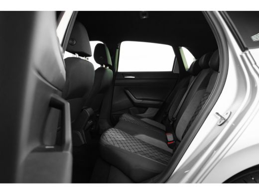 Volkswagen Polo Volkswagen R-Line Business | 'App-Connect' draadloze smartphone integratie | Achterbank in ongeli... ActivLease financial lease