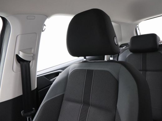 Volkswagen Polo 1.0 TSi Automaat Highline | Navigatie | Adaptive Cruise | Climate Control | Camera | Carplay | 70... ActivLease financial lease