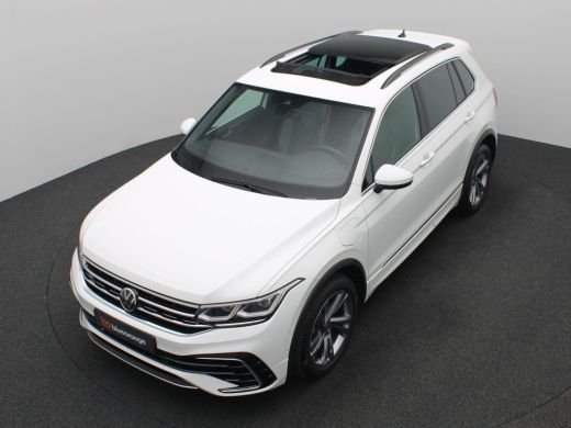 Volkswagen Tiguan 1.4 TSI eHybrid R-Line Business 245PK DSG matrix led, panoramadak, achteruitrijcamera, stuur-stoe... ActivLease financial lease