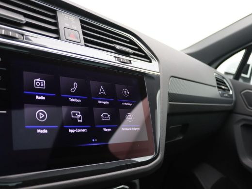 Volkswagen Tiguan 1.4 TSI eHybrid R-Line Business 245PK DSG matrix led, panoramadak, achteruitrijcamera, stuur-stoe... ActivLease financial lease