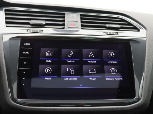 Volkswagen Tiguan 1.4 TSI eHybrid R-Line Business 245PK DSG matrix led, panoramadak, achteruitrijcamera, stuur-stoe... ActivLease financial lease