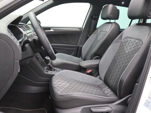 Volkswagen Tiguan 1.4 TSI eHybrid R-Line Business 245PK DSG matrix led, panoramadak, achteruitrijcamera, stuur-stoe... ActivLease financial lease