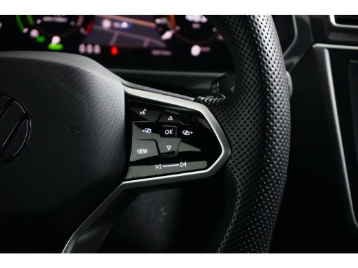 Volkswagen Tiguan Volkswagen 1.4 TSI eHybrid R-Line Business+ | Black Style | Panoramadak | Adaptive Cruise | Navi | ActivLease financial lease